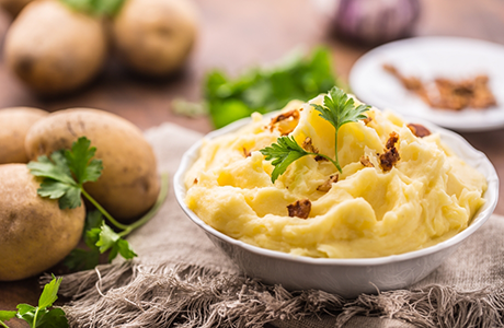 Bowl of mashed potatoes