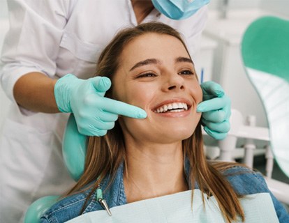We offer smile saving dental checkups and cleanings near Hendersonville