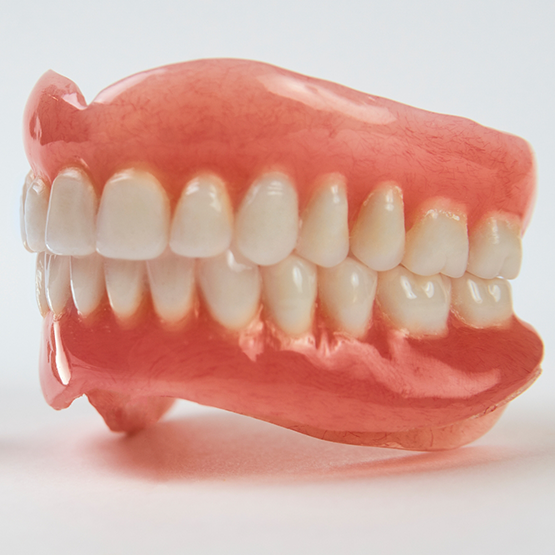 Set of full dentures